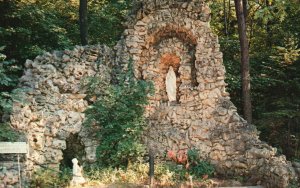 Vintage Postcard Shrine of Mary Help of Christians Holy Hill Milwaukee Wisconsin