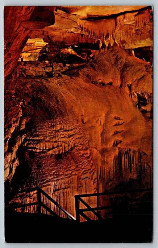 Mammoth Cave  Frozen Niagara  Kentucky  Postcard