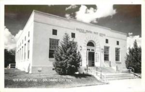1940's COLORADO, TEXAS RPPC U.S. Post Office 658 postcard