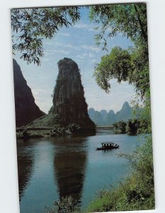 Postcard Handsome Page Boy Rock Guilin Botanical Garden Bureau China