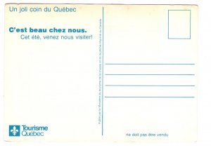 Un Joli Coin du Quebec,  Quebec, A Pretty Corner in Quebec, Tourism Postcard