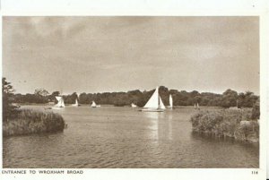 Norfolk Postcard - Entrance to Wroxham Broad - Ref 12186A