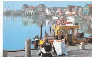 Netherland Postcard - Volendam - Holland - Two Girls Sitting on River Edge A1963