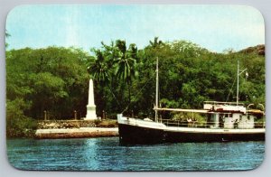 Captain Cook Monument Boat Kealakekua Kona HI Postcard D22