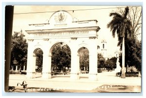 Arco DE Los Obreros Cienfuegos Cuba Real Photo RPPC Postcard (G33)