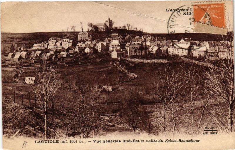 CPA LAGUIOLE - Vue générale Sud-Est et Vallée du Selvet-Beausejour (475042)