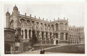 Berkshire Postcard - Windsor Castle - St Georges Chapel  U1429