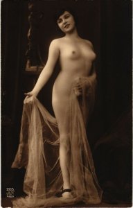 PC CPA RISQUE NUDE FEMALE, LADY WITH STATUE, REAL PHOTO POSTCARD (b10792)