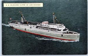 LAKE MICHIGAN  Luxury Cruiser  S.S. MILWAUKEE CLIPPER  ca 1940s Linen   Postcard