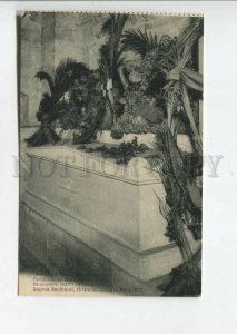 475654 FRANCE Paris Macon's Tomb Vintage postcard