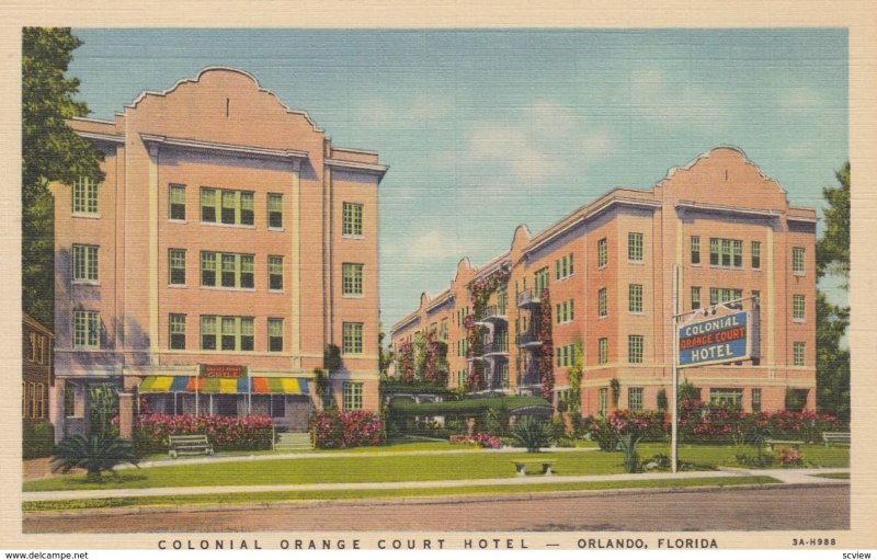 ORLANDO , Florida , 30-40s ; Colonial Orange Court Hotel
