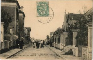 CPA ROSNY-sous-BOIS - La Rue du Verrier (44730)