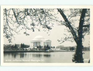Old RPPC - JEFFERSON MEMORIAL Washington DC p2436