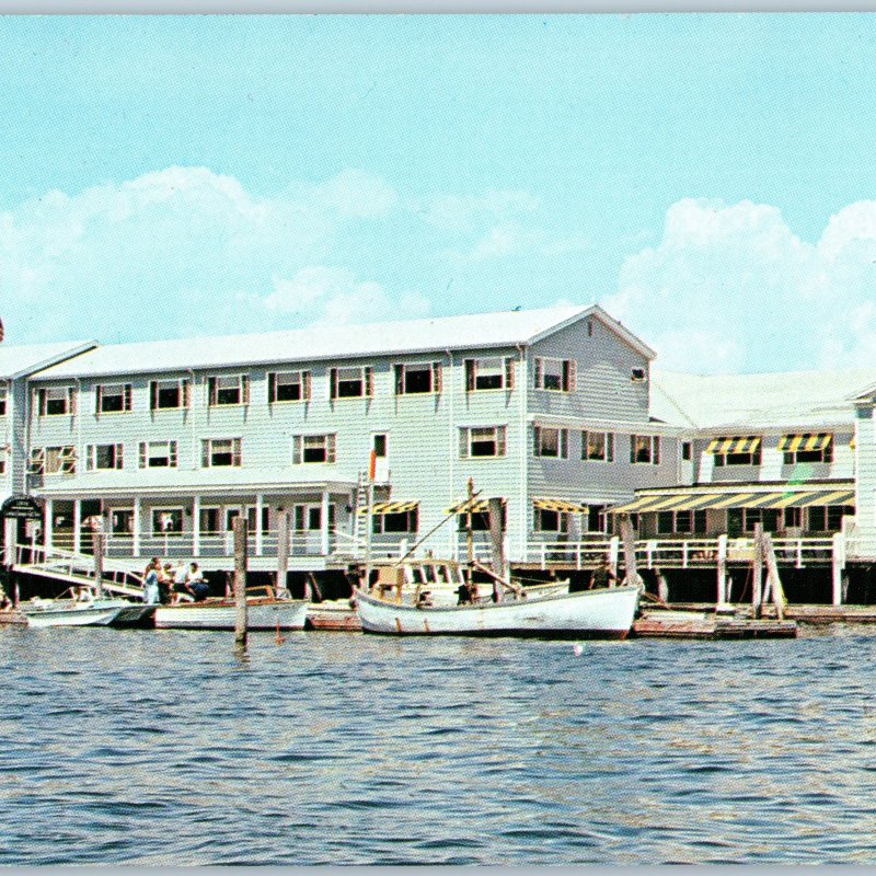 c1970s Boothbay Harbor, ME Fisherman Wharf Inn Motel Mobil Oversized Postcard 3R