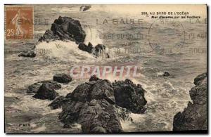 Old Postcard La Baule at Bord De L & # 39Ocean Sea D & # 39Ecume on The Rocks