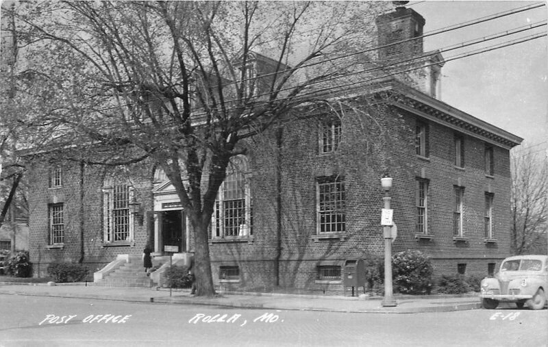 Missouri Rolla Post Office automobile Cook E-18 1940s Postcard 22-3716