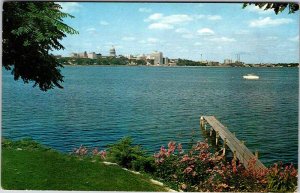 Postcard CITY SKYLINE SCENE Madison Wisconsin WI AL9534