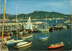 CPM SAINT-CYR-sur-MER LES LECQUES - Les Voiliers dans le Port (1113938)