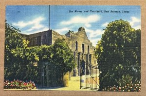 VINTAGE .01 LINEN POSTCARD UNUSED - THE ALAMO & COURTYARD, SAN ANTONIO, TEXAS