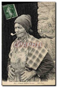 Postcard Old Habits and Customs Britain Woman Smoking Pipe Tobacco Folklore