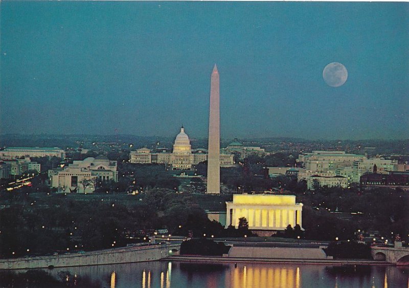 Moon over Lincoln Memorial, Washington, DC and Washington Monument