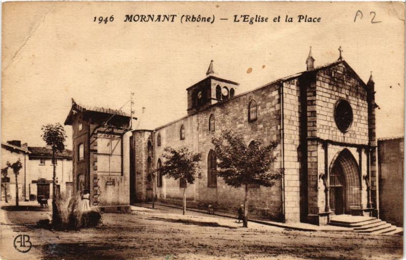 CPA  Mornant - L'Eglise et la Place  (692831)