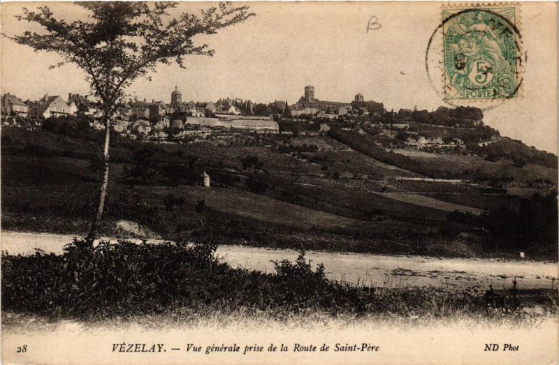 CPA VEZELAY - Vue générale prise de la Route de St-PERE (656958)