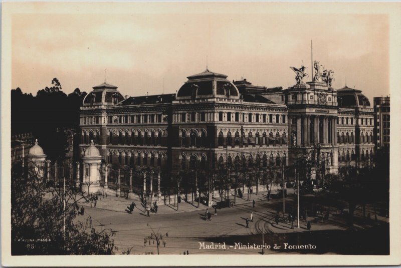 Spain Madrid Ministerio de Fomento Vintage RPPC C107