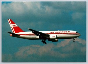 Airplane Postcard Air Mauritius Airlines Airways Boeing 767-23B(ER) 3B-NAK FV21