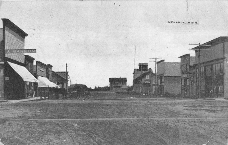 Menahoa Minnesota Street Scene Business District Vintage Postcard JJ658992