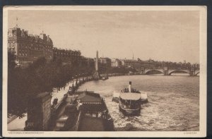 London Postcard - Victoria Embankment and The River Thames     T4667