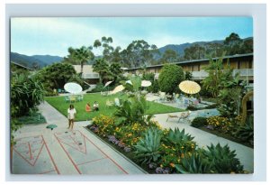 Vintage The Pavilon Lodge, Catalina Island, California. Postcard F126E