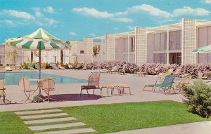 Pool at Hilton Inn Hotel - El Paso TX, Texas - Located at Airport - Roadside