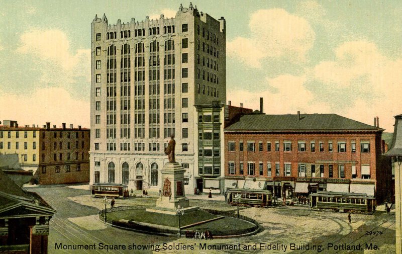 ME - Portland. Monument Square, Trolleys, Soldiers' Monument