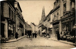 CPA SÉES Rue Billy et le Grand Bazar (868690)