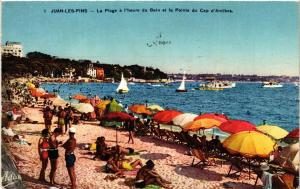 CPA JUAN-les-PINS - La Plage a l'heure du Bain et la Pointe du Cap (514325)