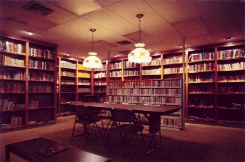 Continental-size TIP-O-TEXAS RV VILLAGE LIBRARY PHARR, TX the most relaxing room