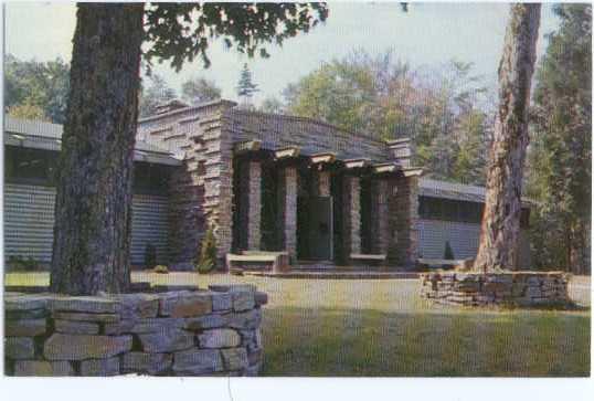 Nature Museum in Algonquin Park, Ontario, Canada, Chrome