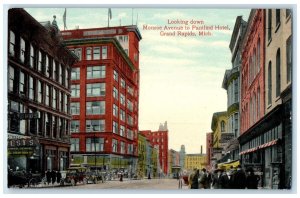 c1910's Looking Down Monroe Avenue To Pantlind Hotel Grand Rapids MI Postcard