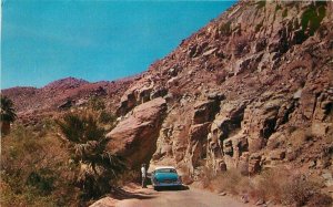 California Palm Springs Split Rock 1950s Automobiles Postcard Western 21-14156