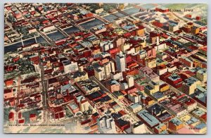 Vintage Postcard Aerial View Rooftops Buildings River in Des Moines Iowa IA