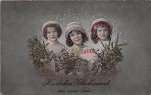 BG20535 children fir branch mistletoe horseshoe new year neujahr  germany