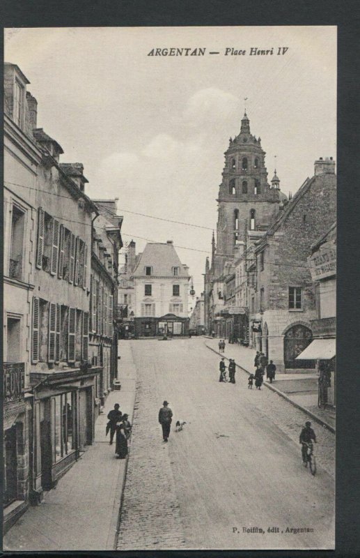 France Postcard - Argentan - Place Henri IV - T299