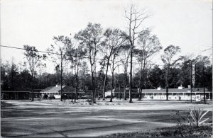 Postcard SC Charleston - Lord Ashley Court motel