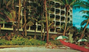 Hawaii Surfrider Hotel Hawaii on the Beach Waikiki Sheraton Hotel Postcard 07.73 