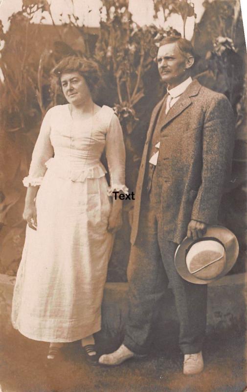 ST. PETERSBURG, FLORIDA DISTINGUISHED COUPLE  RPPC REAL PHOTO POSTCARD