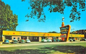 Memphis TN Holiday INN Hotel Courts Old Cars Free TV, Postcard