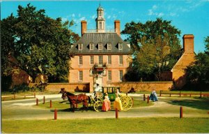 Governor’s Palace Williamsburg Virginia Carriage Royal Mansion Garden Postcard 