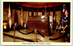 Postcard - Interior, The Lincoln Tomb, Oak Ridge Cemetery - Springfield, IL