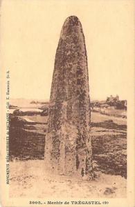 56 - Monuments Mégalithiques de Bretagne - Menhir de Trégastel